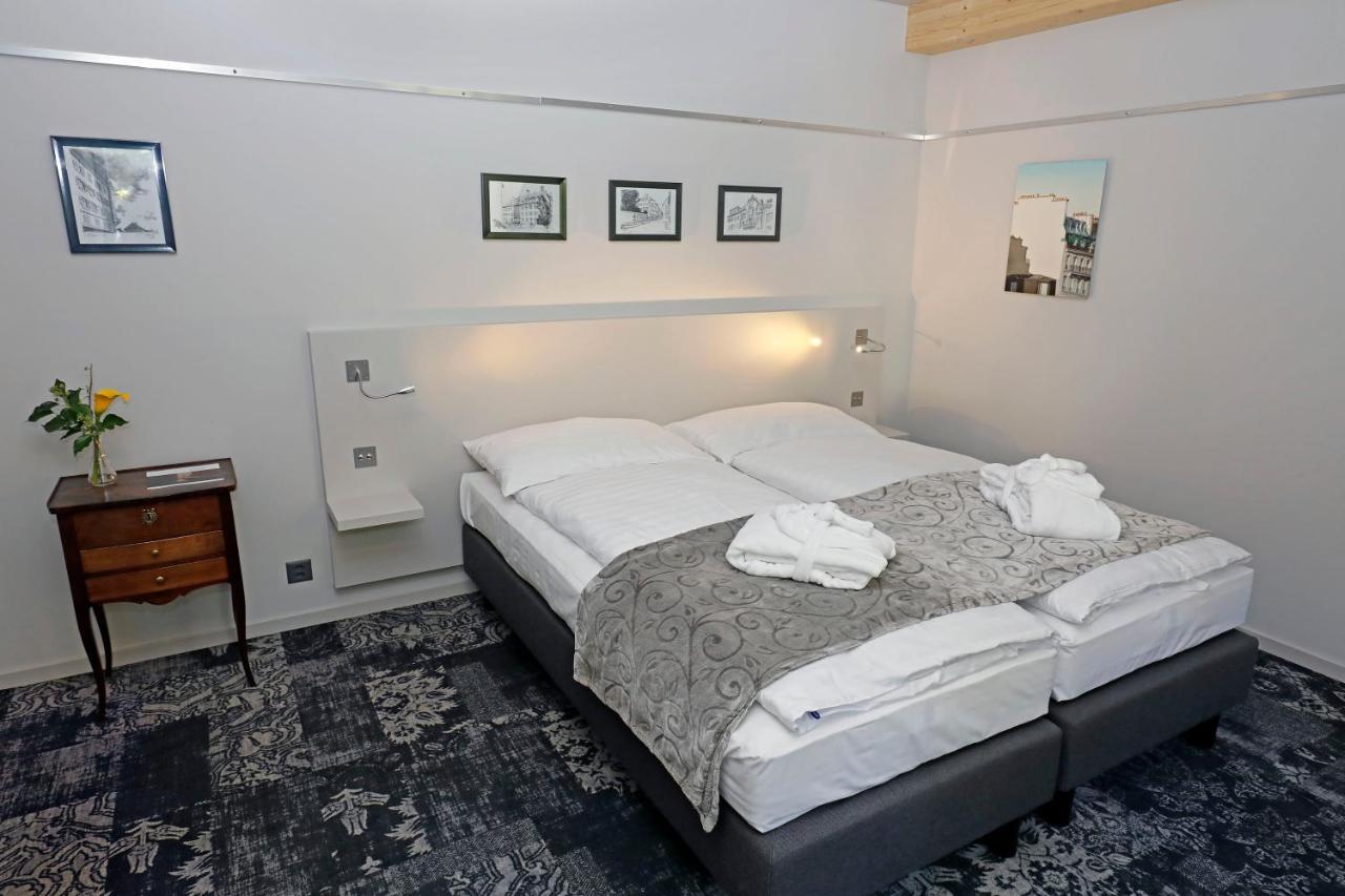 Hotel Fleur De Lis Le Locle Exteriér fotografie